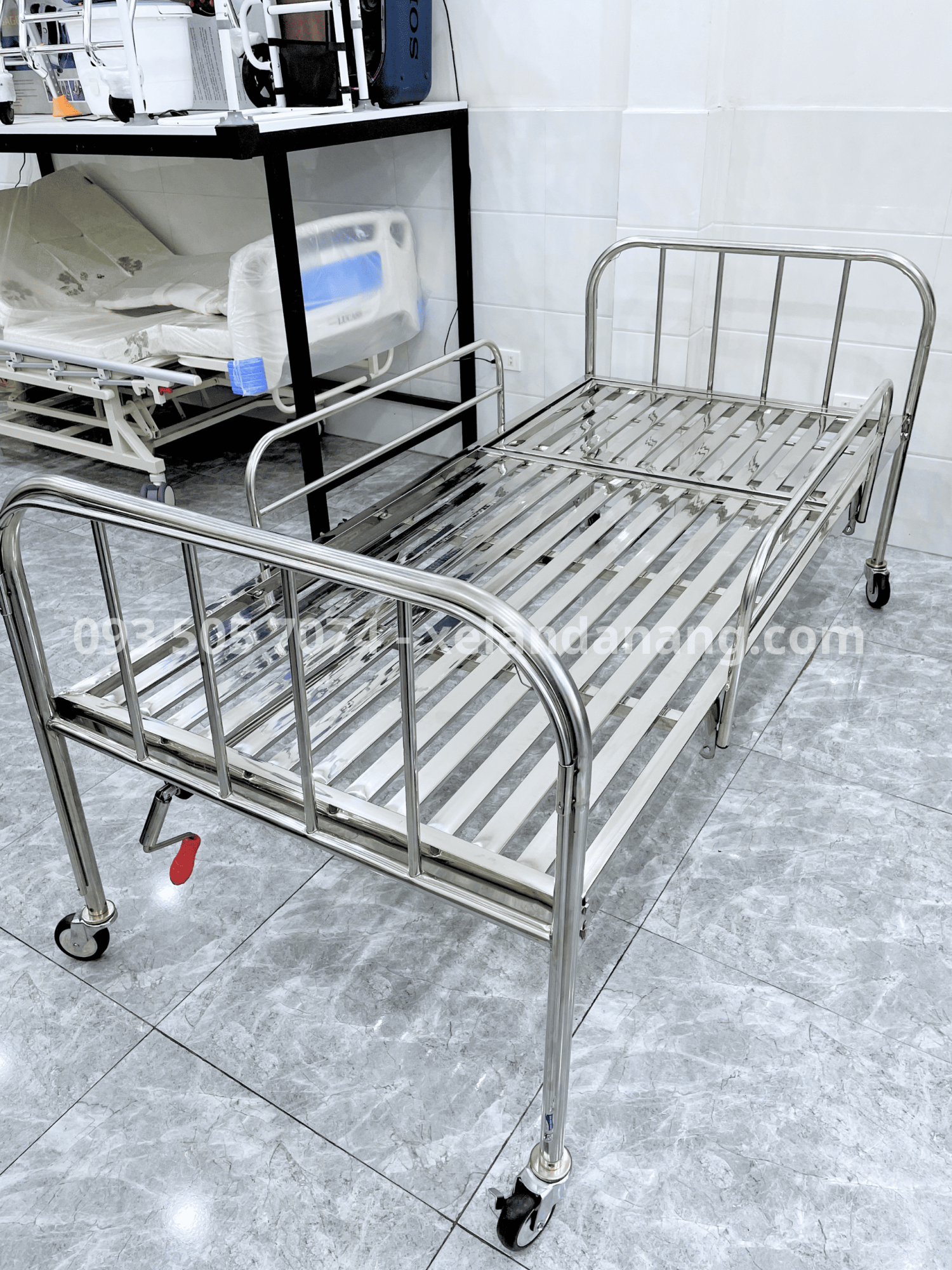 Giường inox 1 tay quay tại Đà Nẵng 5