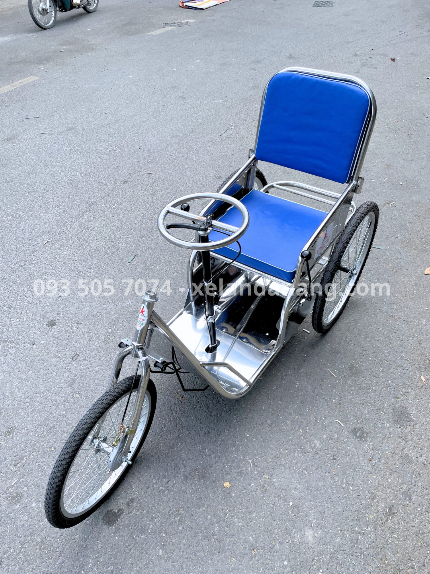 Xe lăn lắc tại Đà Nẵng