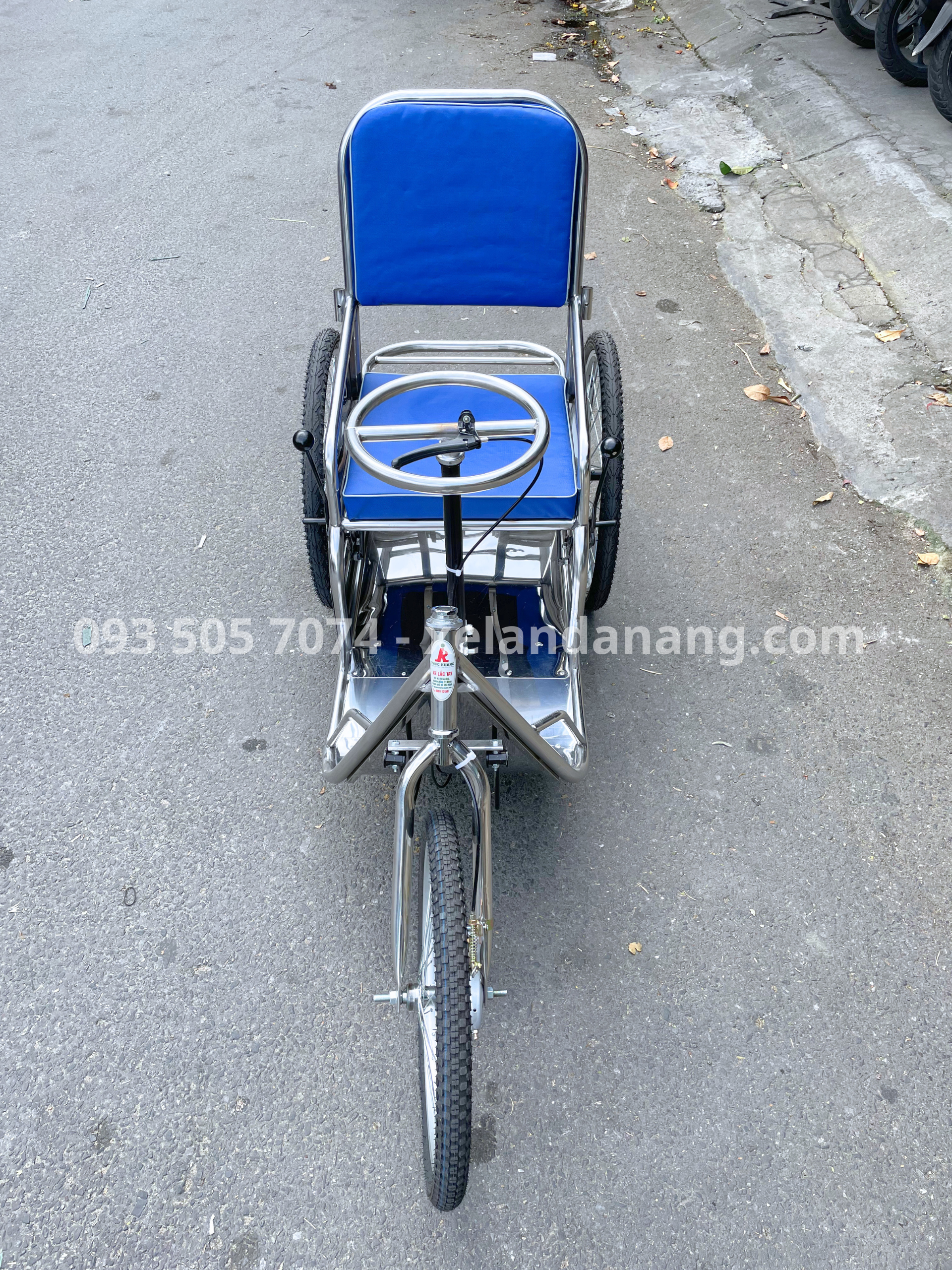 Xe lăn lắc tại Đà Nẵng