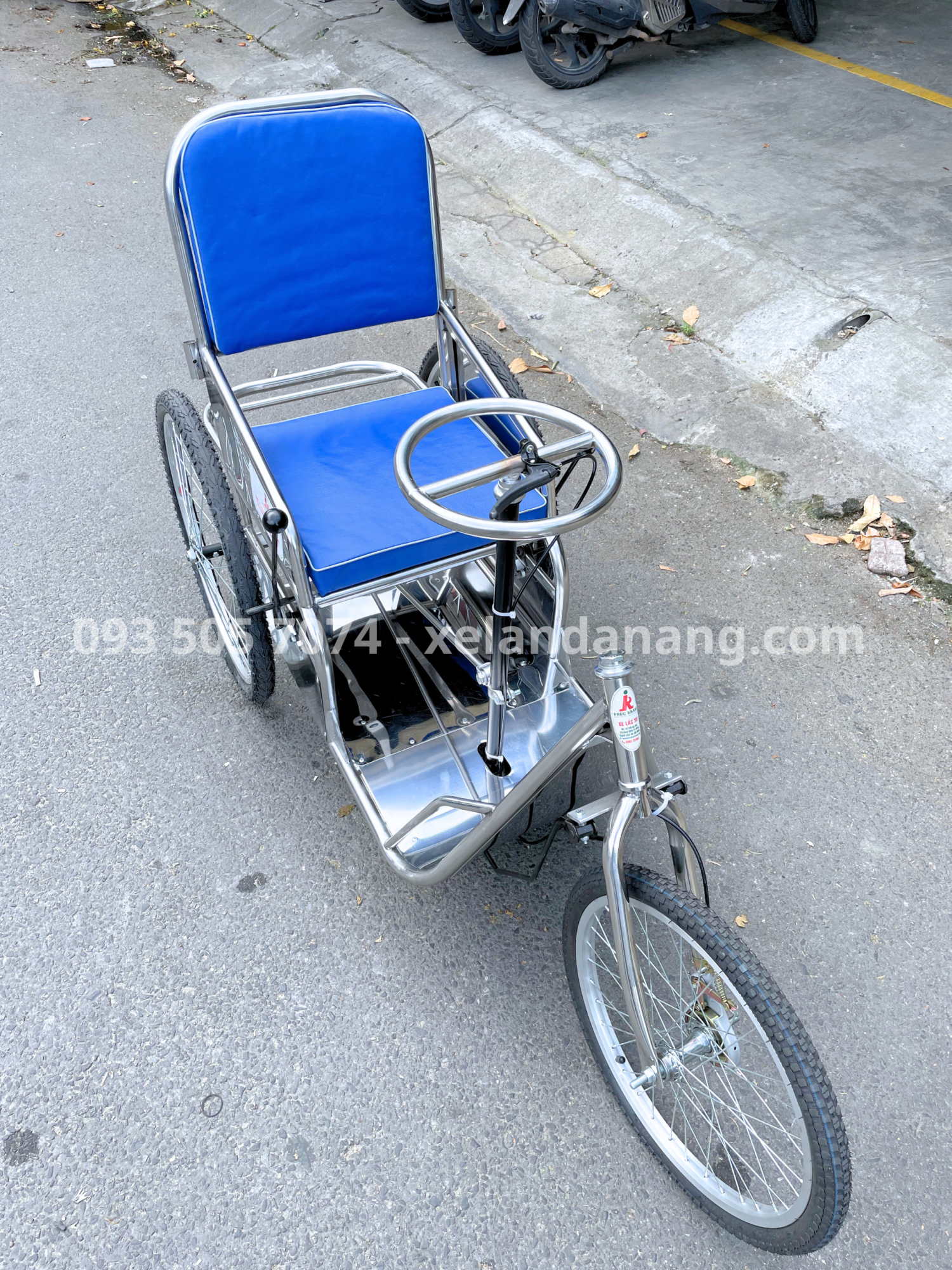 Xe lăn lắc tại Đà Nẵng